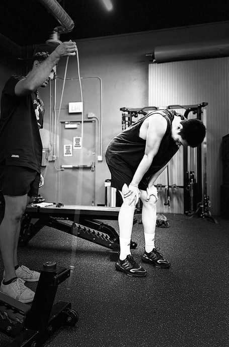 帮助中国男, TkVAZ