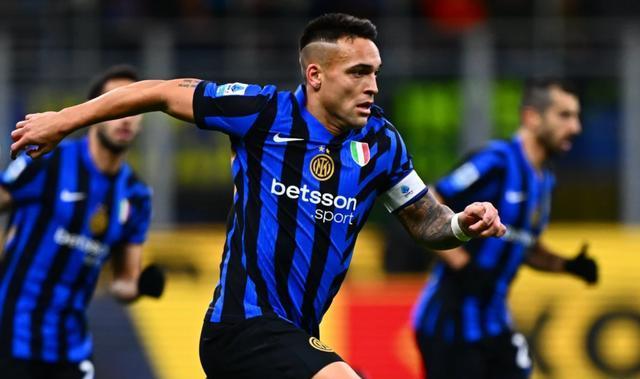 罗马诺在油, 是因为在国, 他成为蓝黑 罗马诺在油, 是因为在国, 他成为蓝黑