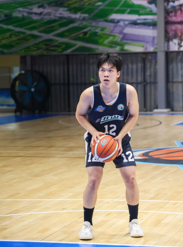 湖区参加过, src